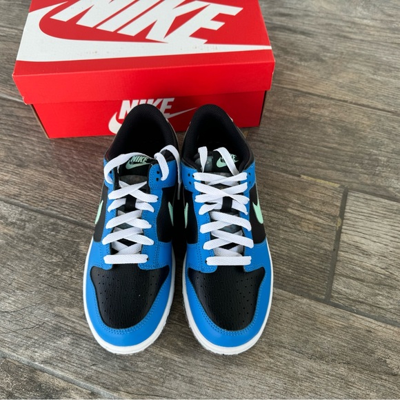 Brand New Nike Dunk Low SE “Black Light Photo Blue Mint Foam” Big Kids s… - Picture 3 of 8